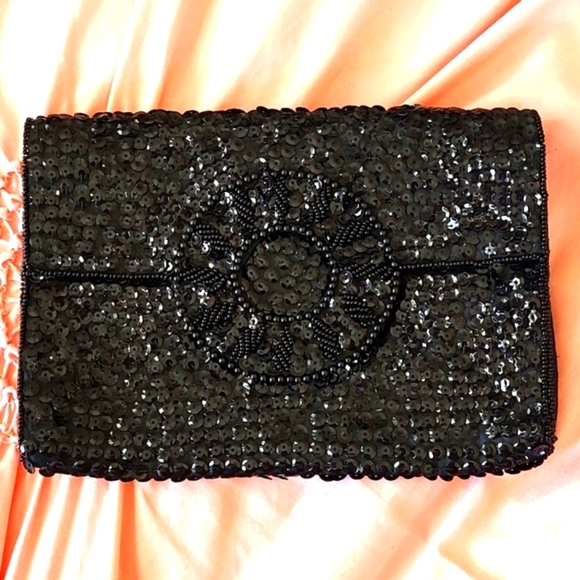 BLACK BEADED and SEQUIN EVENING CLUTCH. No Flaws. - Picture 1 of 9